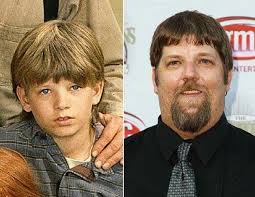 Old - Jim-Bob Walton, portrayed by David W. Harper, is one of the key  characters in the beloved TV series The Waltons (1972–1981). He is the  youngest son of John Walton Sr.