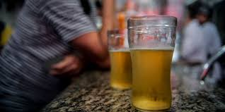 Asse por 30 minutos em. Cerveja Contaminada Secretaria De Saude Confirma Quarta Morte Em Mg Agencia Brasil