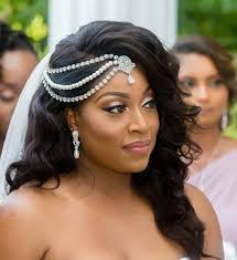 Pin By Signature Bride On Jour J Short Wedding Hair Black Wedding Hairstyles Black Brides Hairstyles