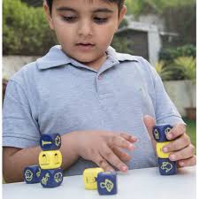 Chalk and Chuckles रोलिंग टेल्स, स्टोरी टेलिंग वुडन डाइस क्यूब्स उम्र 5-99  साल पुराना, सीखना और शिक्षा खेल, लड़कों और लड़कियों के लिए जन्मदिन का उपहार  ...