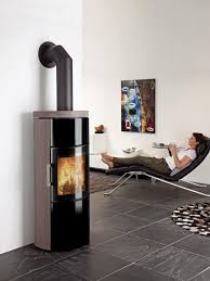 Poele A Bois Avec Regulation Automatique Et Thermostat Http Atryhome Com Catalogue 2 Les Poeles Htm Poele Bo Poele A Bois Cheminee Poele A Bois Foyer Ferme
