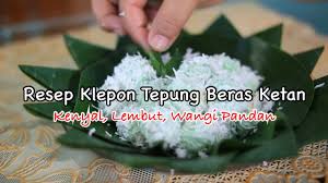 Jun 04, 2021 · klepon yang sudah masak lalu digelindingkan di atas parutan kelapa agar melekat. Resep Kue Klepon Tepung Ketan Lembut Dan Kenyal Youtube