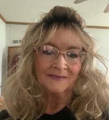 Can someone remove glasses from photo?