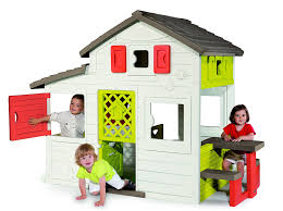 L'univers de décoration de la maison et du jardin nous offre un large choix de produit d'aménagement et de décoration. Maison De Jardin En Plastique Smoby L Univers Du Bebe