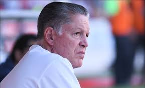 Chivas. Una vez más Ricardo Peláez no elige al entrenador del Guadalajara