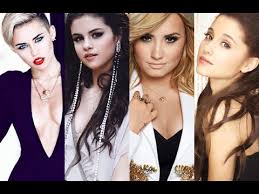 Your generation = 7 rings my generation = 7 things 💍7️⃣. Carrera Ariana Grande Demi Lovato Miley Cyrus Selena Gomez 2008 2016 05 Youtube