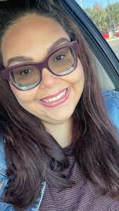 Channeling my inner @prmiisla_ Escoge el que mejor te cons nena!! #makeup  #redhair #funnyvideos #chistes #frizzyhair #elquemejortecoja #ilovemakeup