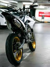 Klx adalah salah satu sepeda motor yang diproduksi oleh perusahaan motor sport terkenal di dunia, yaitu kawasaki namanya. Modifikasi Motor Klx 150 Trail Teknik Otomotif Co Id