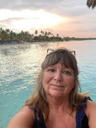 Amanda Darrah's Instagram, Twitter & Facebook