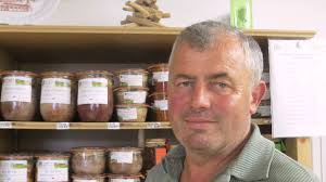 Chez l'épicier, les produits arrivent en voisins