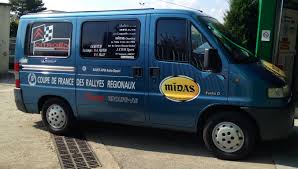 Peugeot Boxer Midas Chez La Sarl Malou Creamir Coupe De France Marquage Vehicule Sport