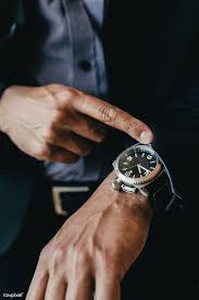 Download Premium Image Of Closeup Of A Luxury Men S Watch 1226843 Muzhskaya Fotografiya Muzhskoj Ofis Muzhchiny