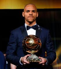 Jun 14, 2021 · attaquant danois, martin braithwaite a tenu quelques mots pour son partenaire de sélection. Martin Braithwaite On Twitter Champions League Day Working From Home Edition Stayathome Ucl Barcelona