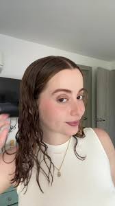 Mi rutina actual para definir mis crespos en transición 🫶🏻👩🏽‍🦱 Un  método fácil y rápido para personas no expertas como yo 🤓  #transicioncapilar #crespos #definicionderizos