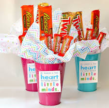 Wir haben uns selbst eine eigene candy bar mit süßigkeiten gebaut. Diy Candy Bar Bouquet