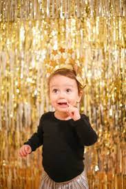 Make A Sparkly New Year Backdrop In Five Minutes New Year S Eve Backdrop New Year Backdrop Family New Years Eve
