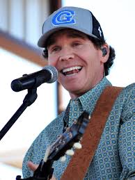 Doing music his way: Grimes keeps it country while sharing his faith