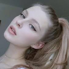 White Oak (Quercus alba) beauty in Franklin County...... An old farm tree  that became part of a park system... What a GIANT at 226" in circumference  and over 77' tall, with a