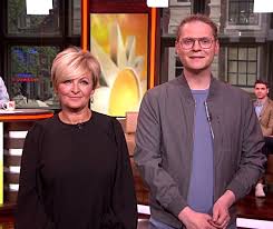 Presentatrice marieke elsinga is ook de komende twee jaar te zien bij rtl. Caroline Tensen Laat Peter R Heel Bij Boulevard Debuut