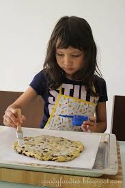 Chorley cake is actually a cookie, sometimes described as a very small cake. Goodyfoodies Recipe Chorley Cakes