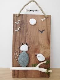 Art verre mer peinture sur cailloux art de galets bricolage avec des galets bricolage a faire bricolage et loisirs créatifs. Tableau De Galets Decoratif Le Chat Et L Oiseau Regardant La Lune Bois Flotte Et Galets De Plage Un Grand Marche