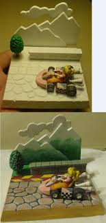 Petite Figurine Du Commerce A Laquelle J Ai Ajoute Un Socle Fait Avec Des Chutes De Plastique Thermoformable Redecoupees Collees Petit Arbre Figurine Mario