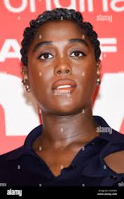 Hotel serie hi-res stock photography and images