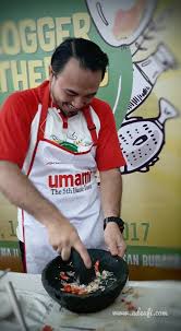 Ini cara bikin sambal pecak yang pedas maksimal Pecak Bandeng Betawi Ade Ufi