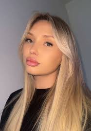 No 7 Lip Crayon Daydreamer