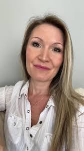 Deana Haney's Instagram, Twitter & Facebook