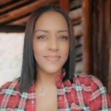 🚨 EXCLUSIVE: TMZ obtained the first photo of Diddy walking around the  prison yard Friday during his recreation time.