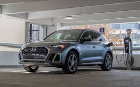 You read that right, it's second only to a sports coupe. Comparison Audi Q5 55 Tfsi E Quattro Plug In Hybrid 2021 Vs Toyota Rav4 Prime Xse 2021 Suv Drive