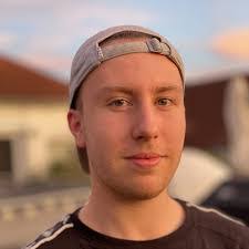 Andy Stroh's Instagram, Twitter & Facebook