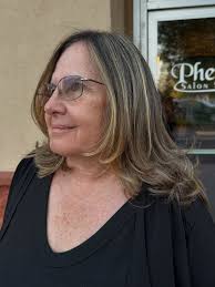 I would love to recreate this. Anyone feeling daring to do an A line cut?  🤍 The high fashion look. A-line bob; characterized by its angled, shorter  back and longer front. It