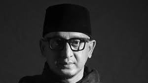 Saat itu, ustadz zacky mirza masung finalis 5 besar di kontes tersebut. Xtwu406bmugfxm