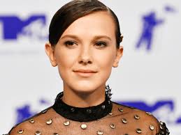 Millie Bobby Brown le manda mensaje a Caleb Mclaughlin