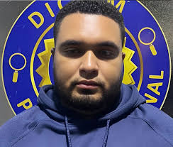 Este angelito tenia 4 años corriendo pero miren donde le echaron mano.  𝗘𝗻𝗹𝗮𝗰𝗲 𝗲𝗻 𝗲𝗹 𝗽𝗿𝗶𝗺𝗲𝗿 𝗰𝗼𝗺𝗲𝗻𝘁𝗮𝗿𝗶𝗼