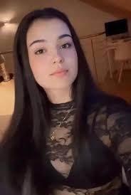 Excuse me sir 😇 I would like to get to know you if you don't mind? If I  had even a sign of hello 👋 from you it would brighten my day 🙏