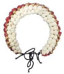 We believe that every bride deserves the fairytale wedding of her dreams&excl; Majik South Indian Flowers Bridal Hair Gajra Hair Band Price In India Buy Majik South Indian Flowers Bridal Hair Gajra Hair Band Online At Flipkart Com