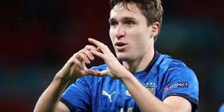 Federico chiesa nato 25º ottobre 1997, attualmente lui 23. Egylr E1oqbbm