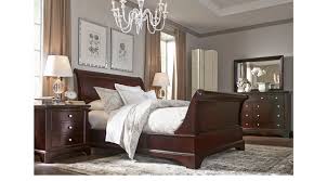 A curvaceous beauty, this brilliant upholstered bed wows with a chipped white finish for heirloom appeal. Hausratversicherungkosten Classic Home Bedroom Furniture With Queen Sleigh In Collection 6351