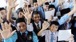 Dari 28 april hingga 6 mei, ada lebih dari 100 kasus tembakan yang digunakan terhadap pengunjuk rasa, menurut kelompok masyarakat. Keputusan Upsr 2014 Foto Berita Harian