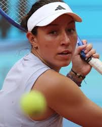 Need help, appears team Jessica and Ashlyn Krueger withdrew from their  doubles match today then played as singles and both won. Gets better they  play each other in the Quarter Final