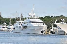 Tiger Woods Moors 20m Yacht Privacy In Marina Ahead Of Us Open Daily Mail Online