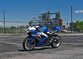 Cool Black And Blue Motorcycle K9 Gsxr 600 Pearl Blue With Black Wheels Goodbye White Wheels Gsxr 600 Suzuki Gsxr Black Wheels