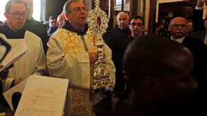 A relic of Jesus' manger, Christmas gift from the pope to Bethlehem