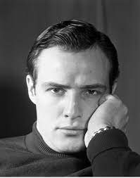 Ма́рлон бра́ндо йәки марло́н брандо́ ( ингл. Brando Marlon Brando Kinozvezdy Portrety Muzhchin