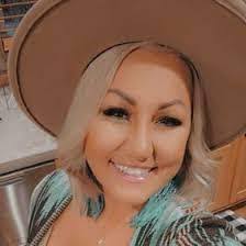 Ashley Sappington's Instagram, Twitter & Facebook