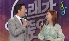 아나운서란 번듯한 이미지에 시댁 부모 좋고 애들 잘봐주고 본인 하고 싶은거 (장윤정, 도경완). ìž¥ìœ¤ì • ë„ê²½ì™„ ì£¼ì‹ ì‚¬ê³  2ë…„ê°„ ë§ ì—†ë‹¤