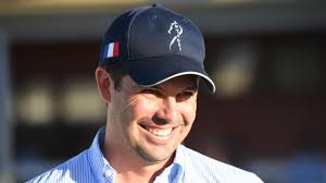 Nautical the pick as rain falls